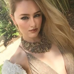 Meet your Posher, Abigail